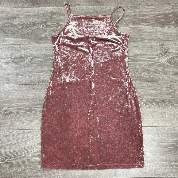 Forever 21 Velvet Dress Bundle of Long Sleeve  Sleeveless and Spaghetti Strap L - Picture 12 of 16